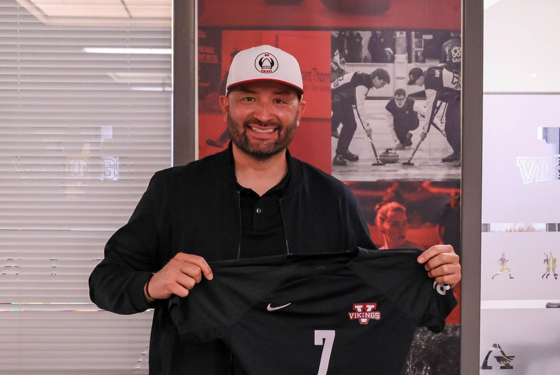 Pablo Valenzuela: Head Coach of Women's Soccer